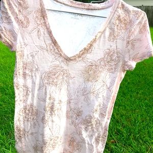 Floral pink v-neck tee with gold foil flowers XS